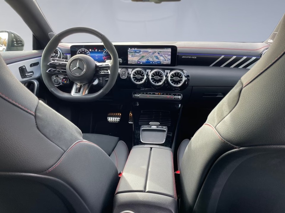 Mercedes-Benz CLA AMG 45s 4MATIC Shooting Brake - foto 9