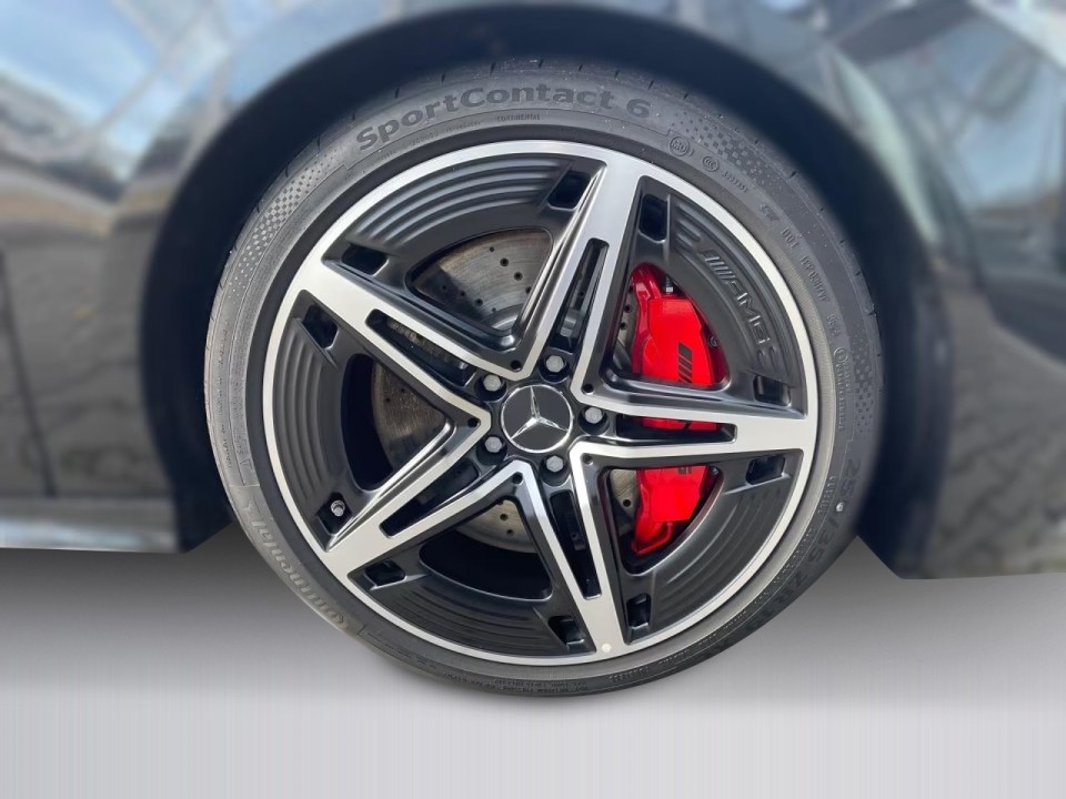 Mercedes-Benz CLA AMG 45s 4MATIC Shooting Brake - foto 19
