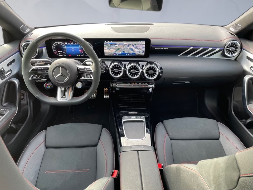 Mercedes-Benz CLA AMG 45s 4MATIC Shooting Brake - foto 8
