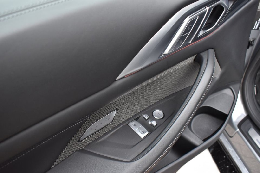 BMW M4 Competition - foto 17