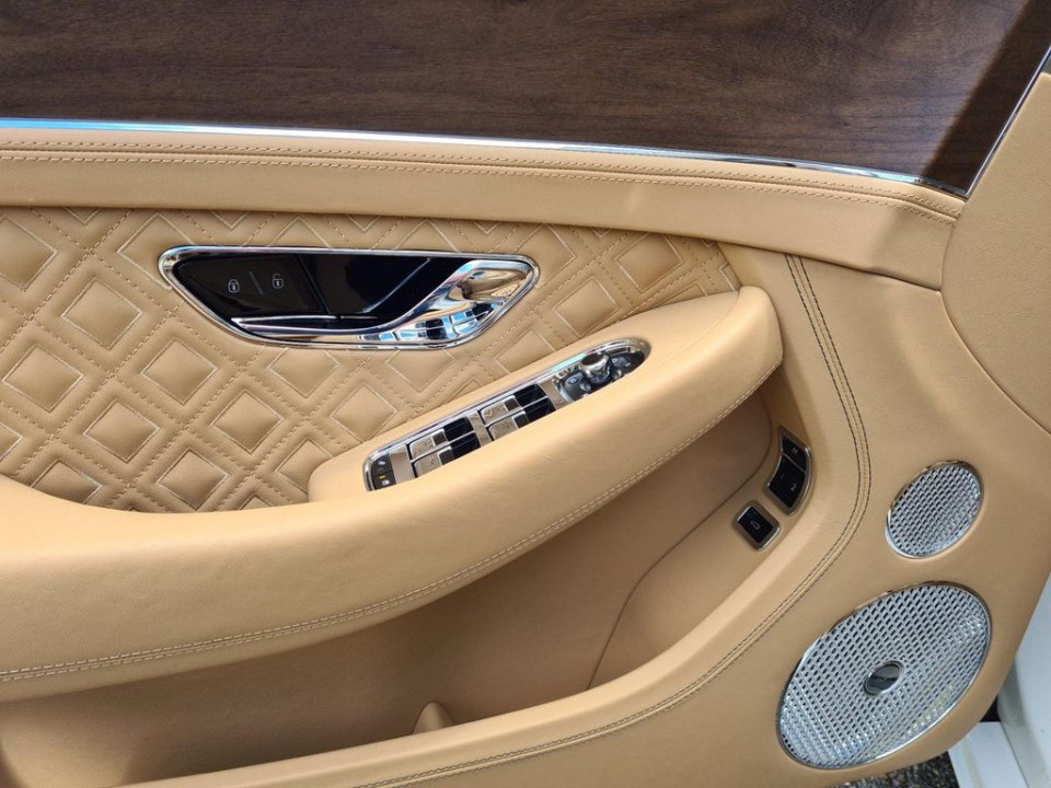 Bentley Continental GTC V8 Elegant - foto 17