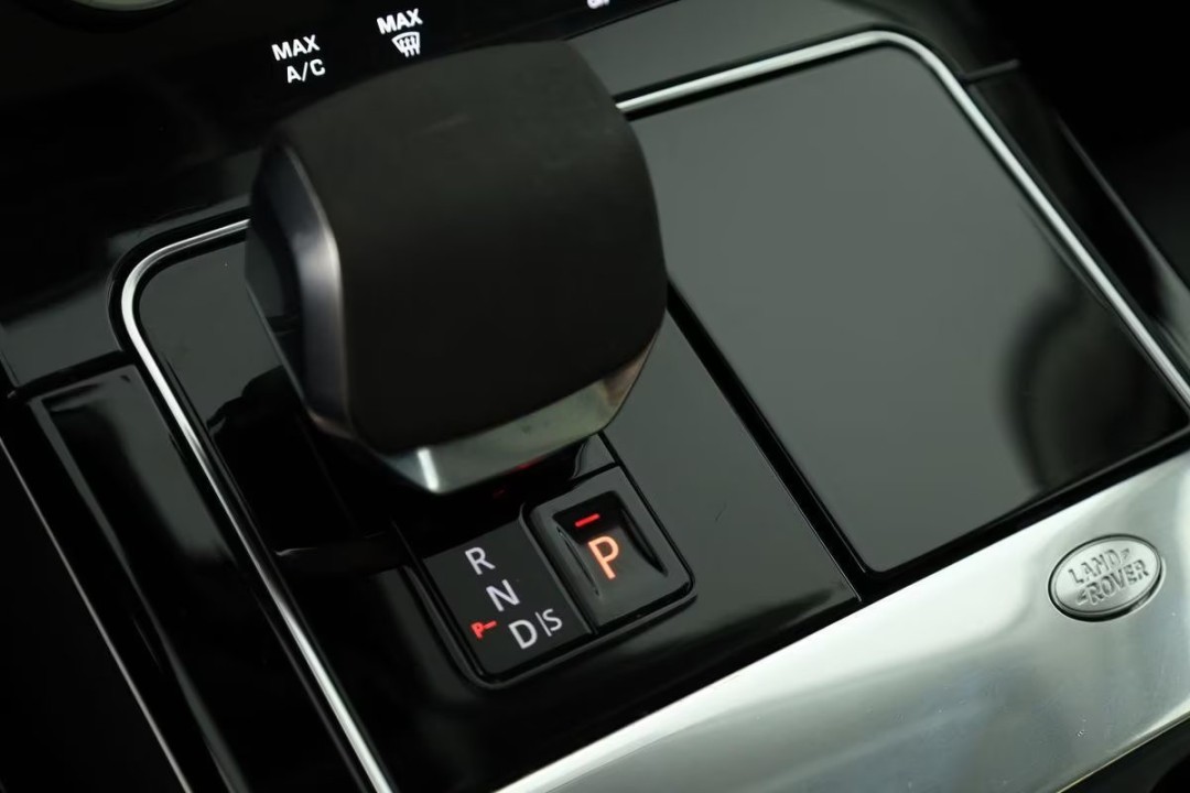 Land Rover Range Rover Velar D200 R-Dynamic SE - foto 13