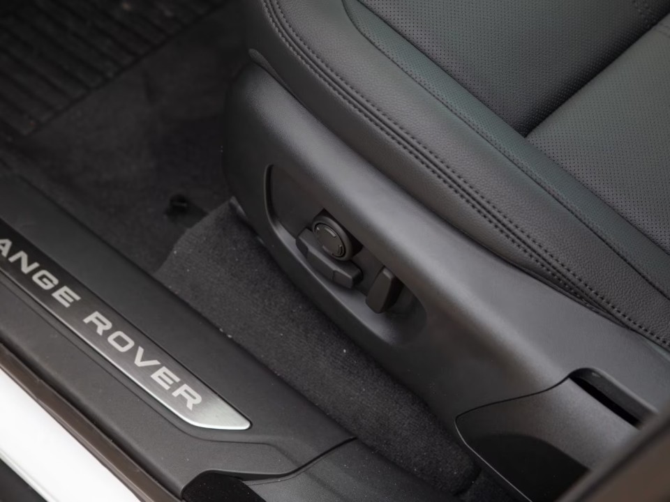 Land Rover Range Rover Velar D300 Dynamic SE - foto 19