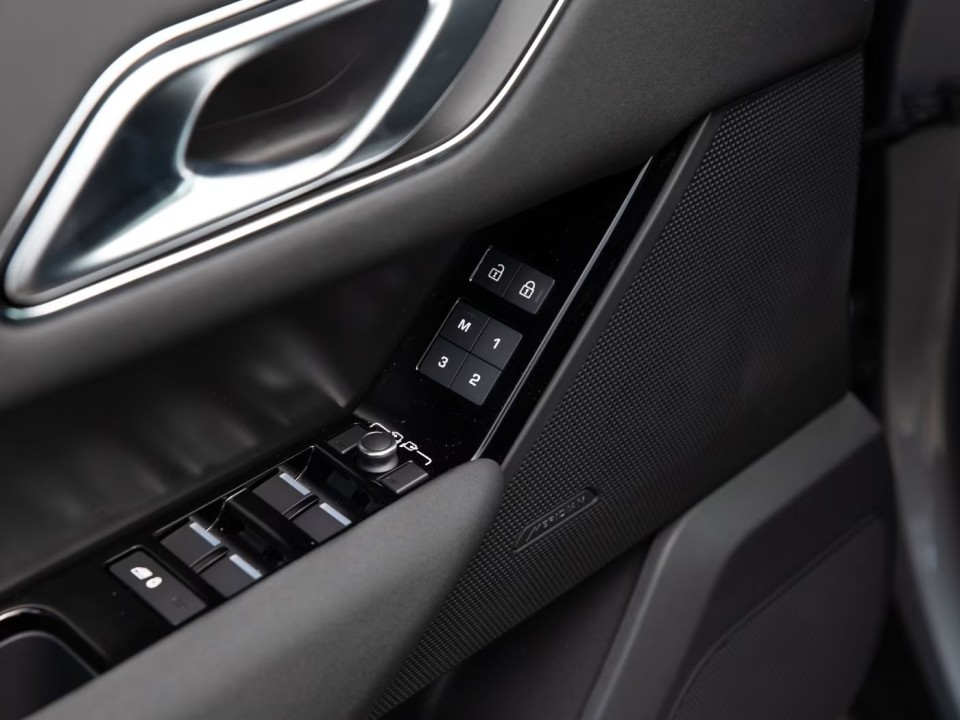 Land Rover Range Rover Velar D300 Dynamic SE - foto 16