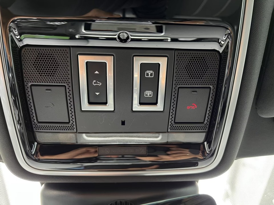 Land Rover Range Rover Velar D300 SE R-Dynamic - foto 27