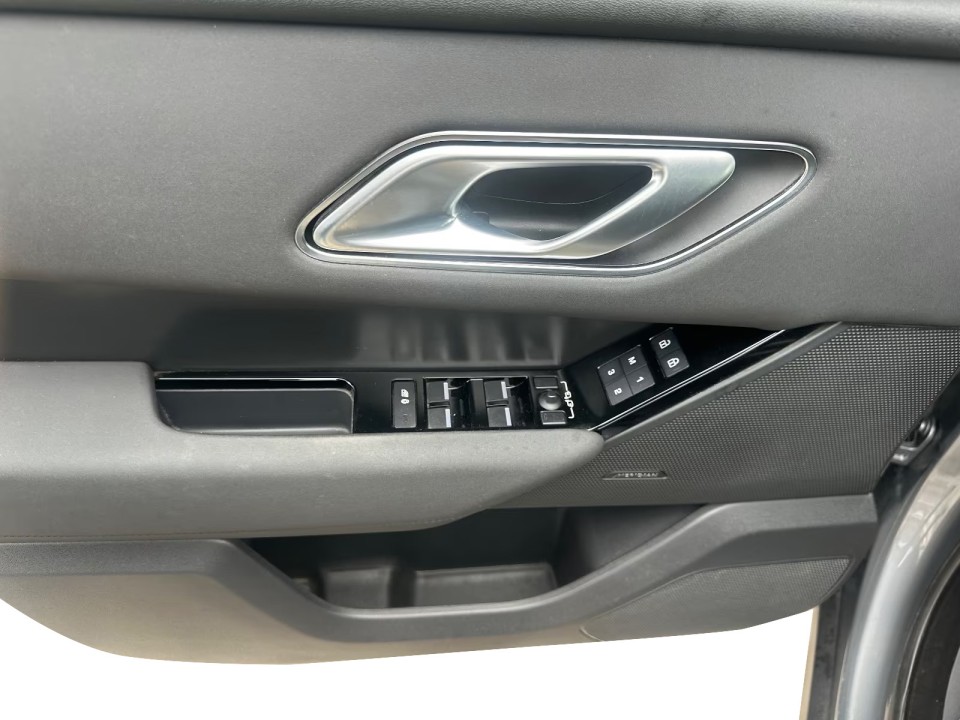 Land Rover Range Rover Velar D300 - foto 17