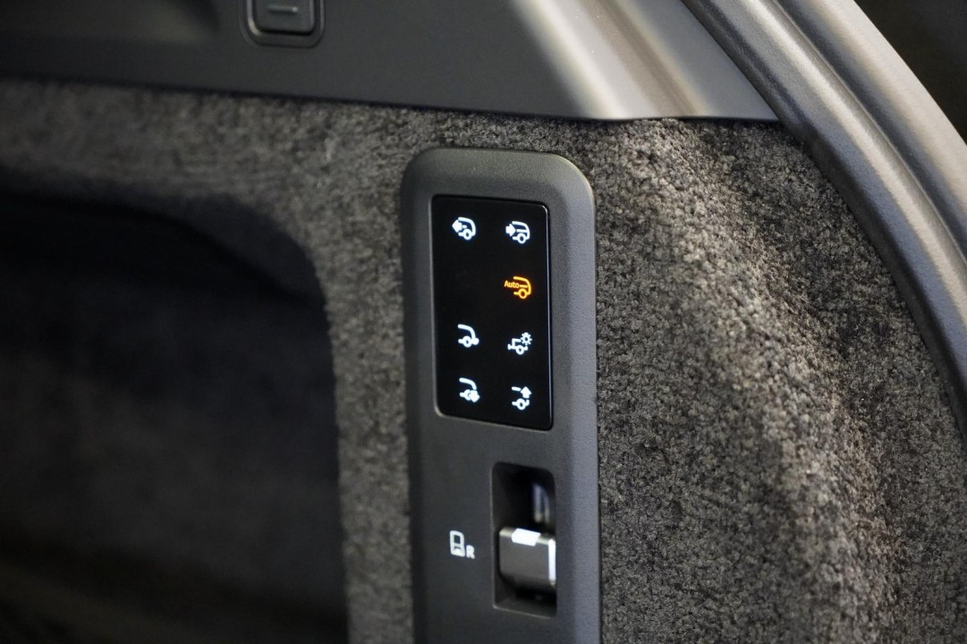 Land Rover Range Rover SV P615 LWB - foto 31