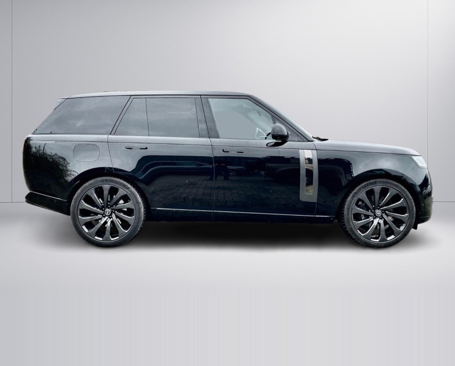 Land Rover Range Rover SV P615 (2)