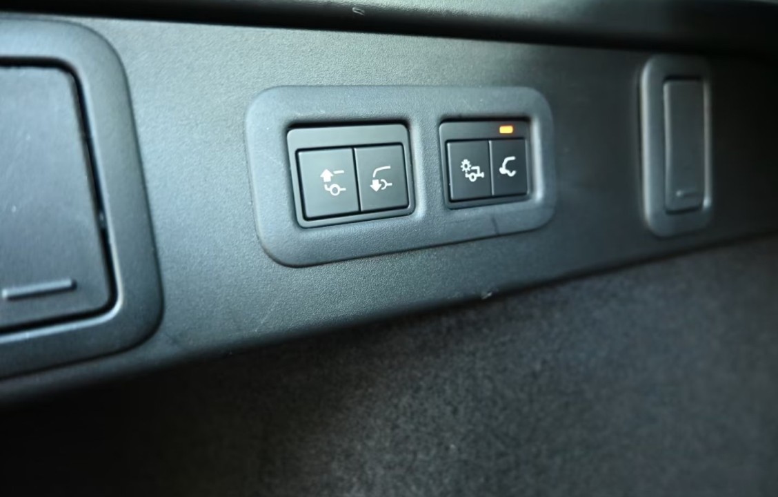 Land Rover Range Rover Velar D300 R-Dynamic HSE - foto 31