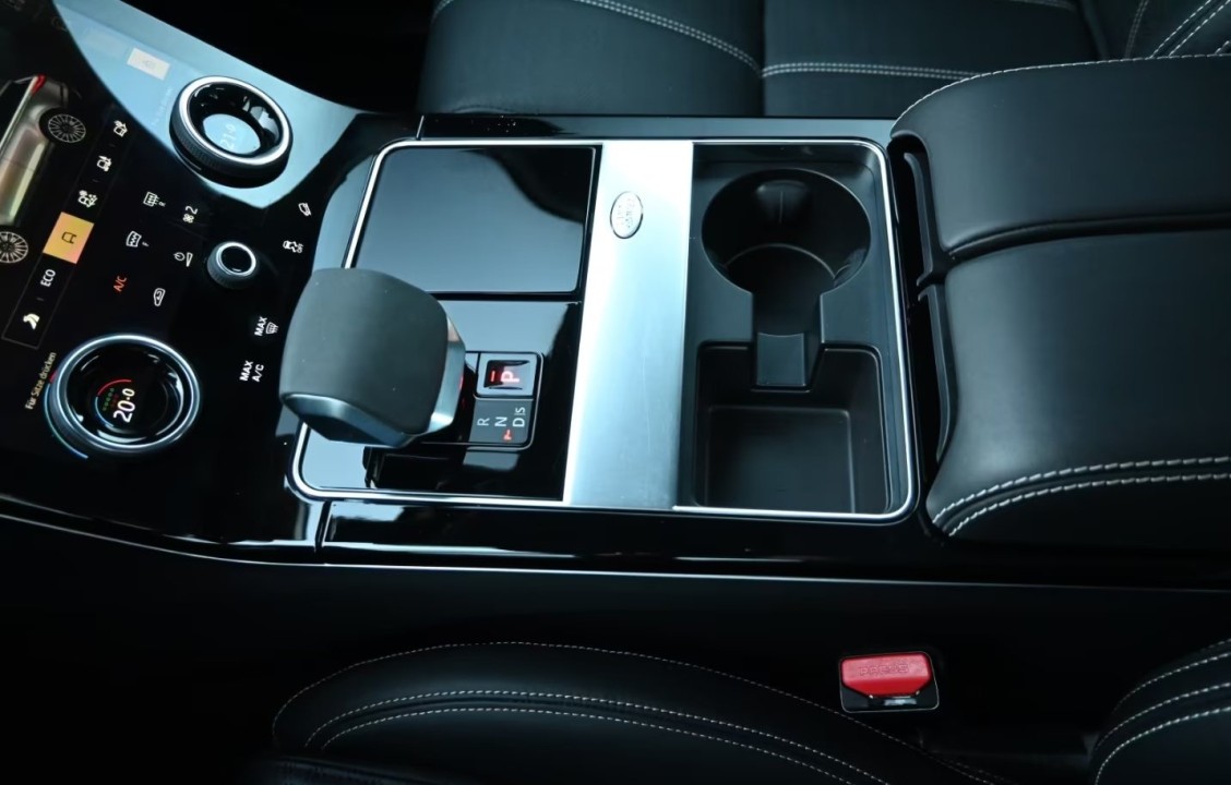 Land Rover Range Rover Velar D300 R-Dynamic HSE - foto 10