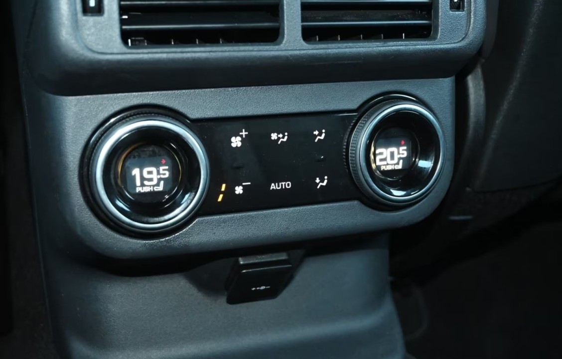 Land Rover Range Rover Velar D300 R-Dynamic HSE - foto 30