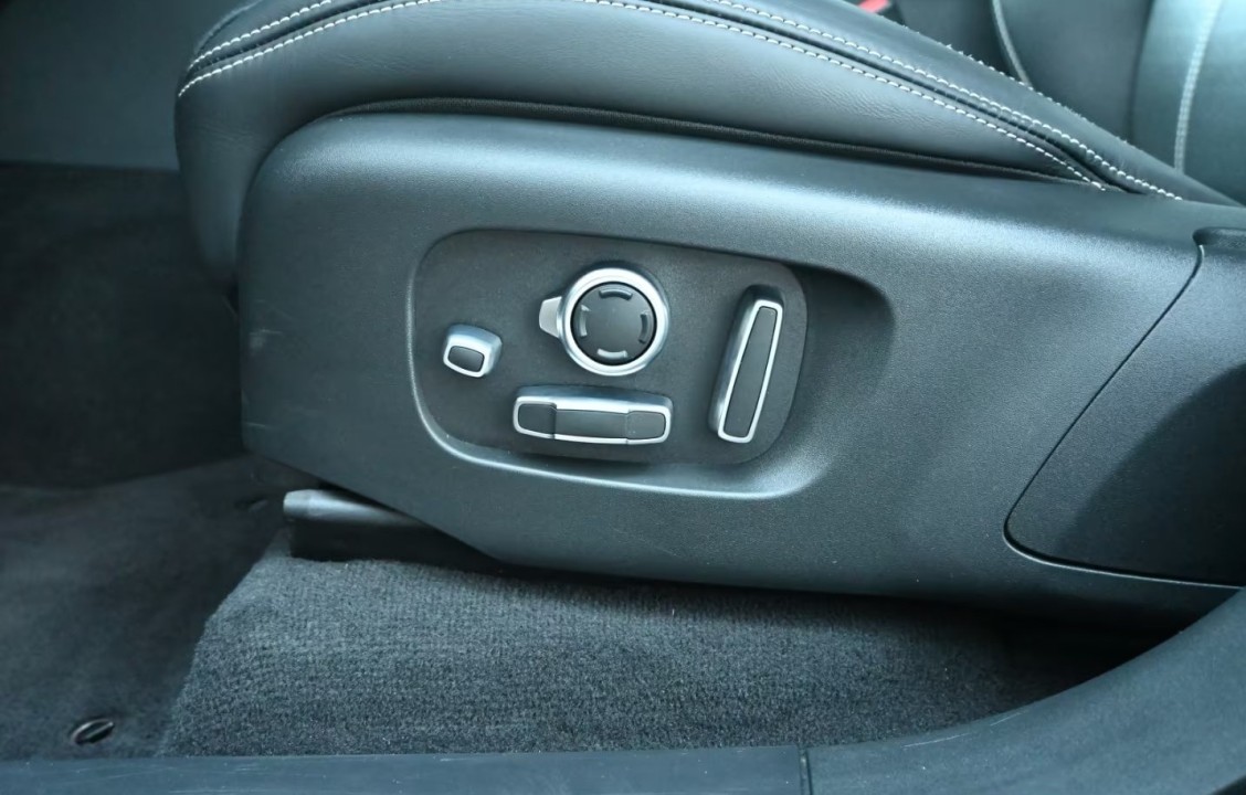 Land Rover Range Rover Velar D300 R-Dynamic HSE - foto 34