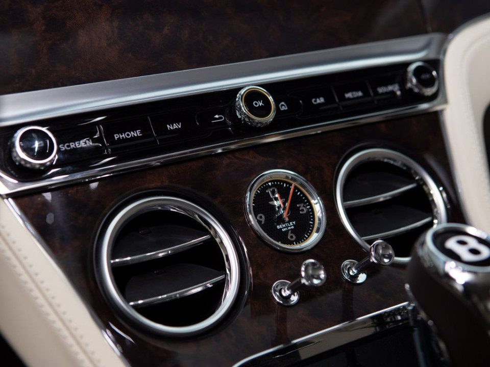 Bentley Continental GTC V8 - foto 14