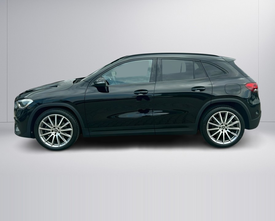 Mercedes-Benz GLA 220d 4MATIC AMG Line - foto 6
