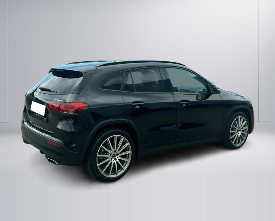 Mercedes-Benz GLA 220d 4MATIC AMG Line (3)
