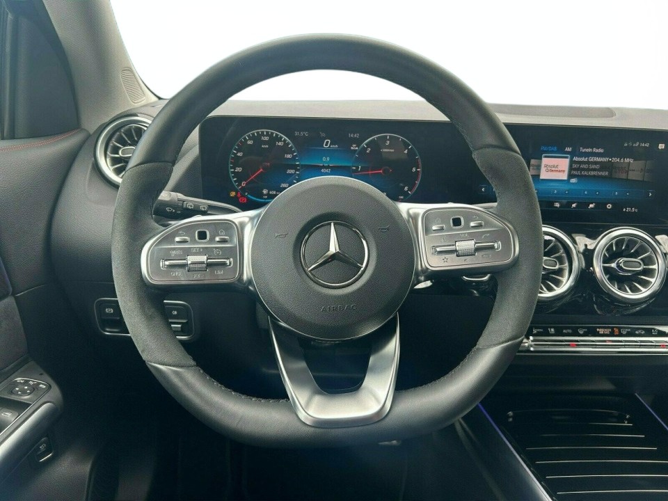 Mercedes-Benz GLA 220d 4MATIC AMG Line - foto 14
