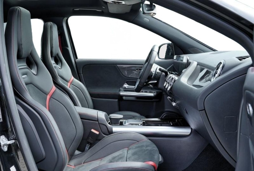 Mercedes-Benz GLA AMG 35 4MATIC - foto 7