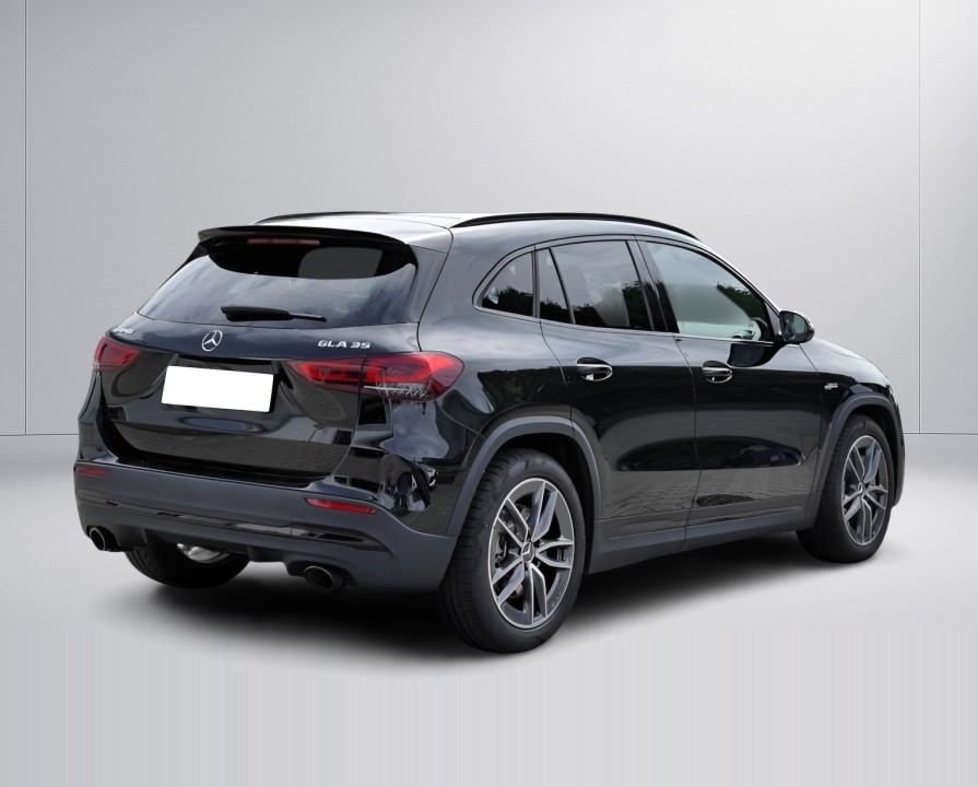 Mercedes-Benz GLA AMG 35 4MATIC (3)