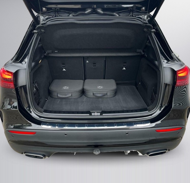 Mercedes-Benz GLA 250e AMG Line - foto 12