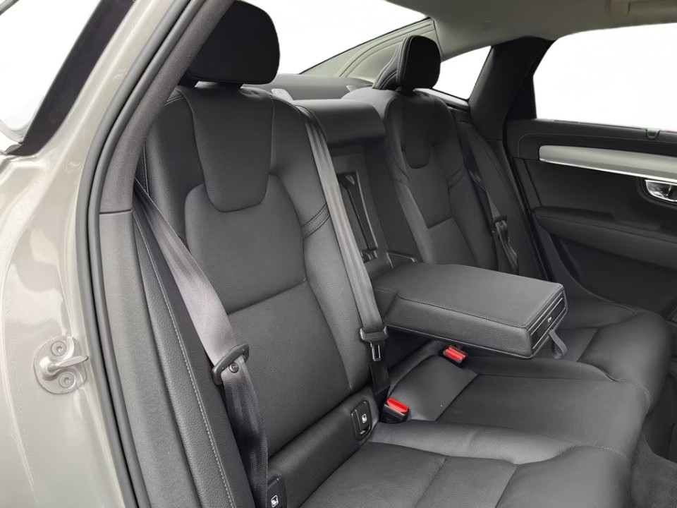Volvo S90 T8 Recharge AWD - foto 8