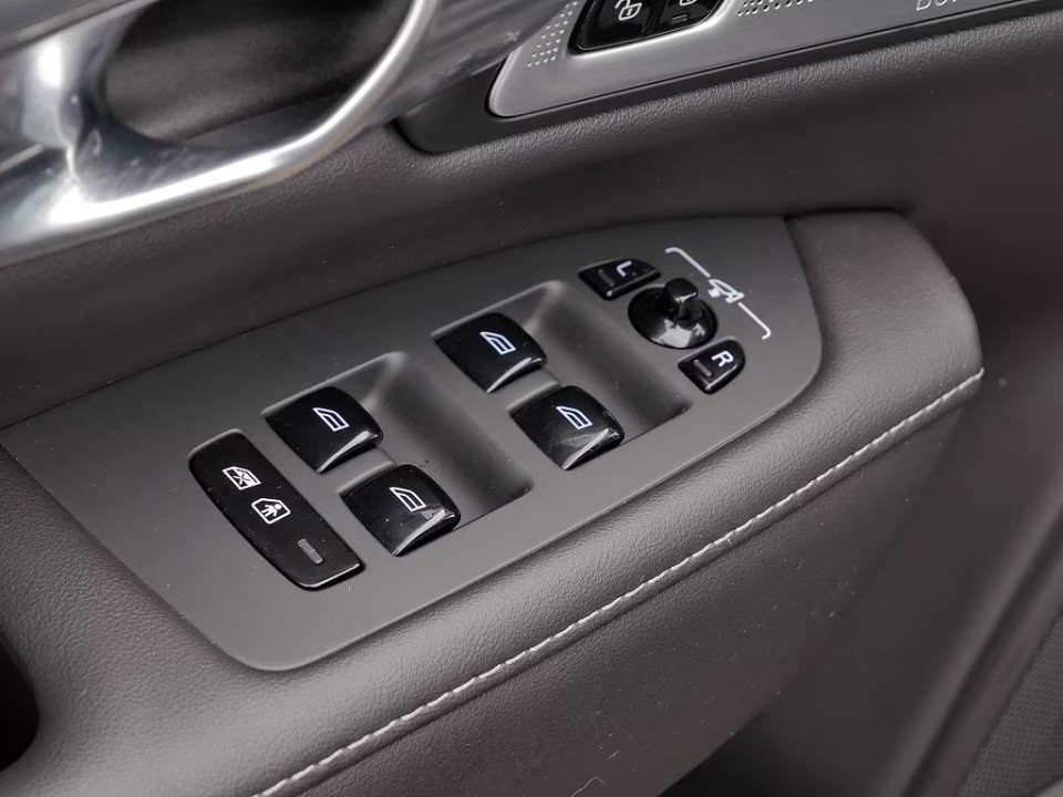 Volvo S90 T8 Recharge AWD Ultimate Dark - foto 22