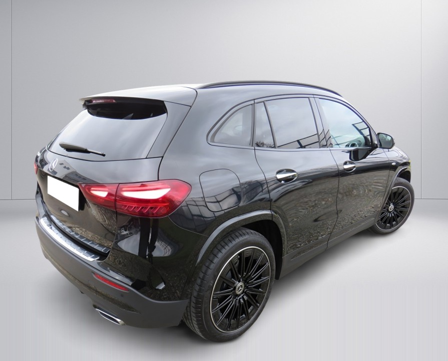 Mercedes-Benz GLA 250e AMG Line (4)