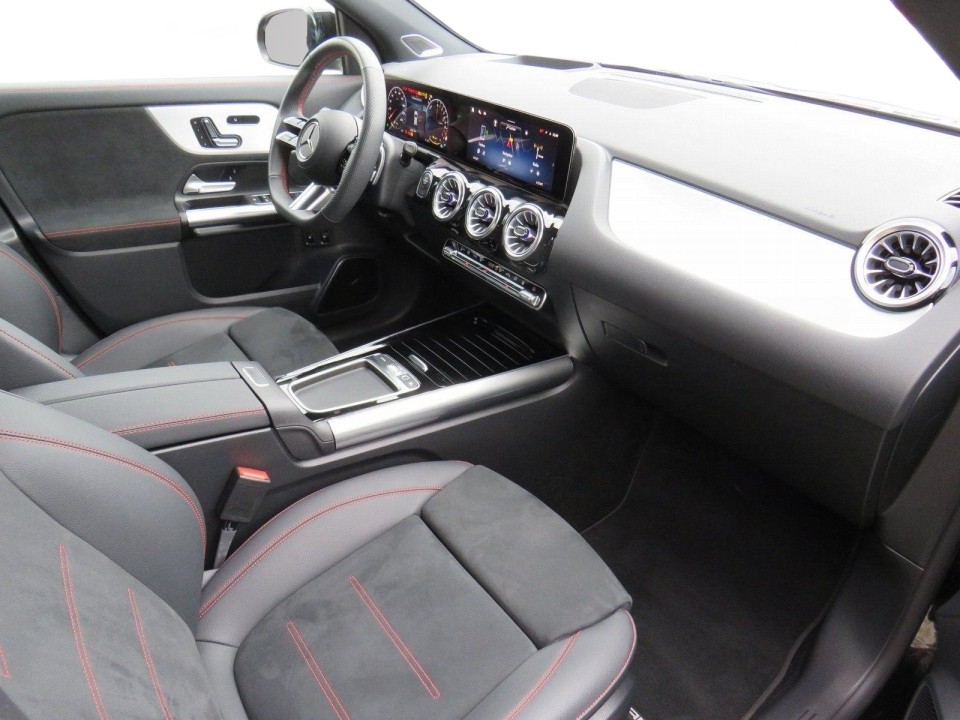 Mercedes-Benz GLA 250e AMG Line - foto 13