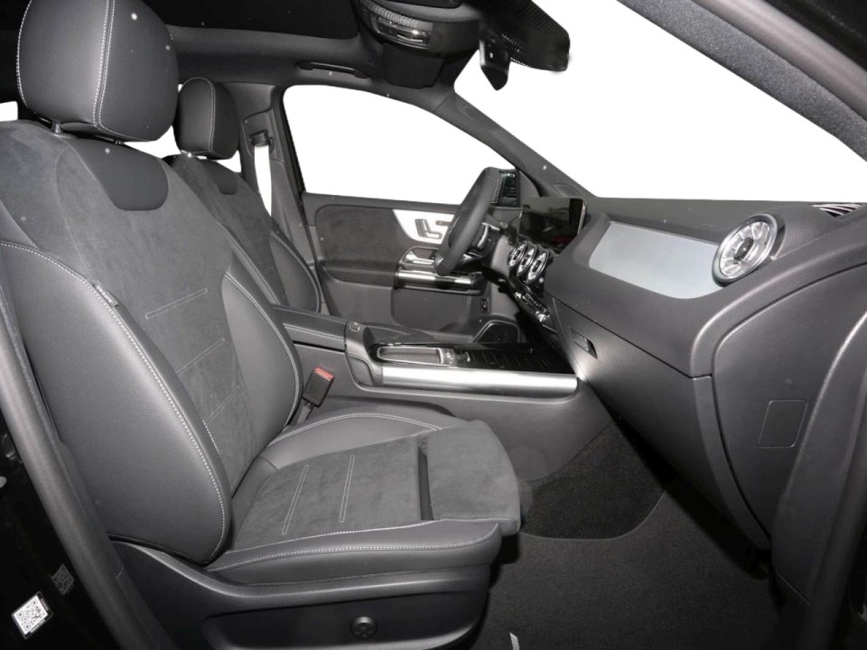 Mercedes-Benz GLA 220d 4MATIC AMG Line - foto 7