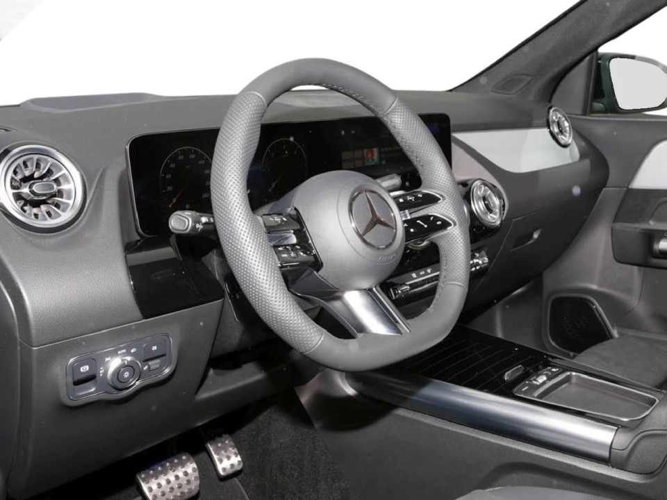 Mercedes-Benz GLA 220d 4MATIC AMG Line (5)