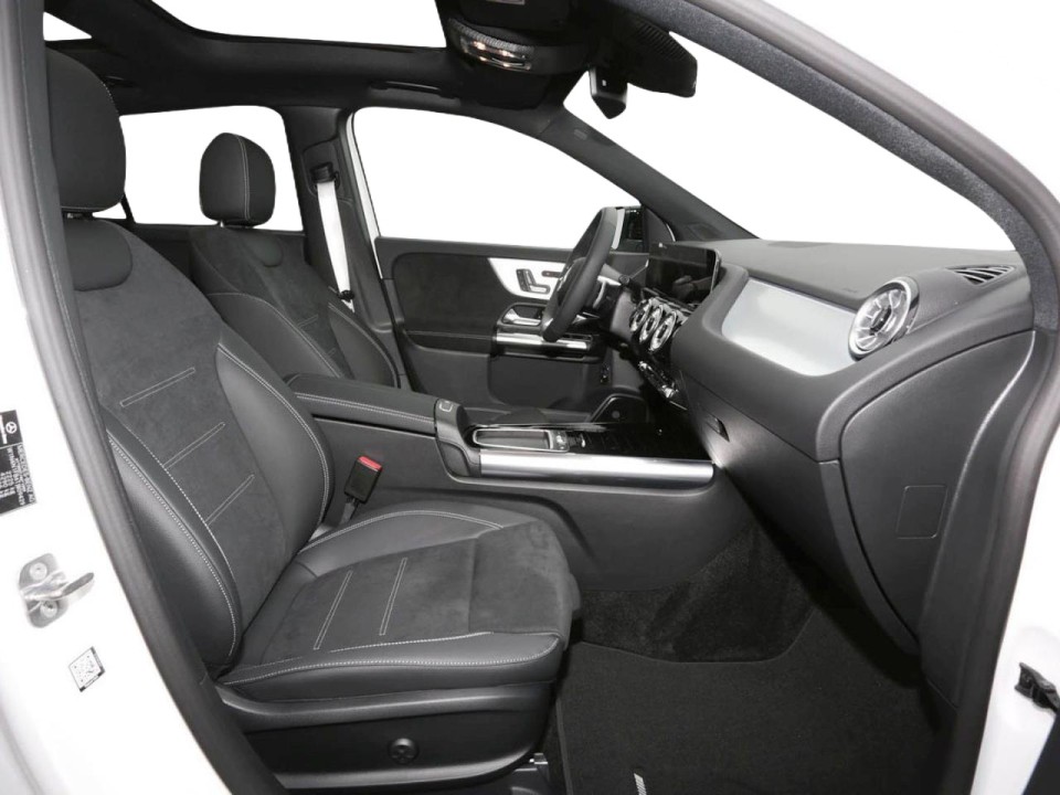 Mercedes-Benz GLA 220d 4MATIC AMG Line - foto 6