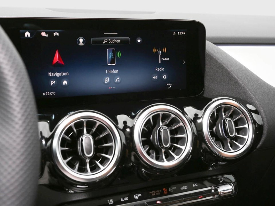 Mercedes-Benz GLA 220d 4MATIC AMG Line - foto 12