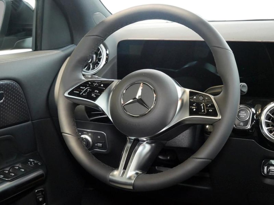 Mercedes-Benz GLA 200d - foto 8