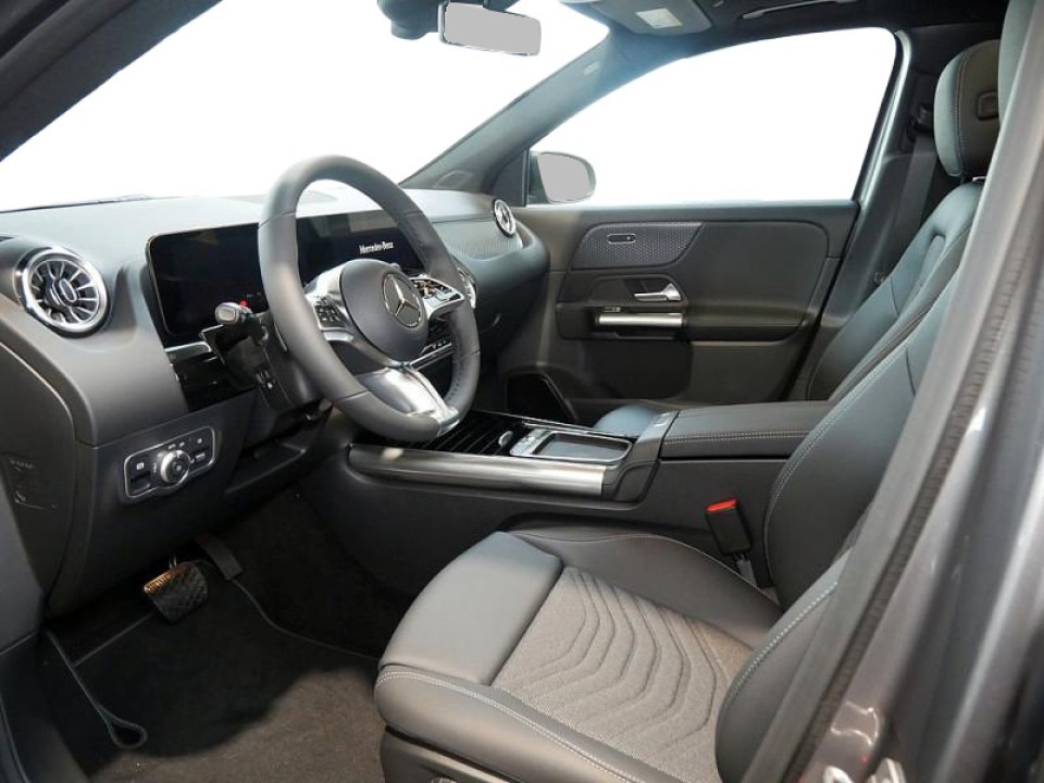 Mercedes-Benz GLA 200d (4)