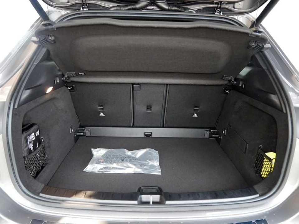 Mercedes-Benz GLA 200d - foto 17