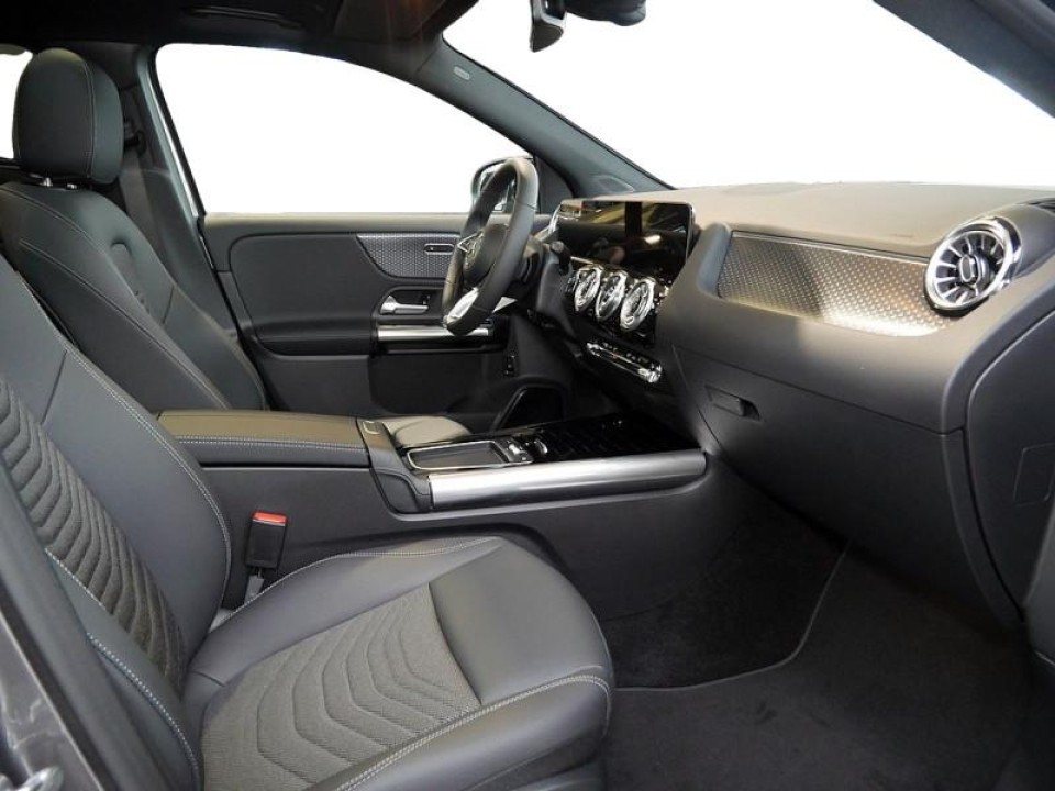 Mercedes-Benz GLA 200d - foto 6