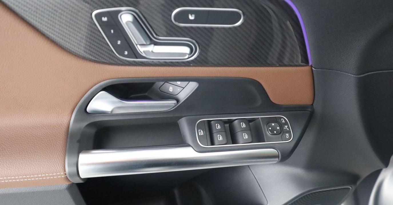 Mercedes-Benz GLA AMG 45s 4MATIC - foto 21