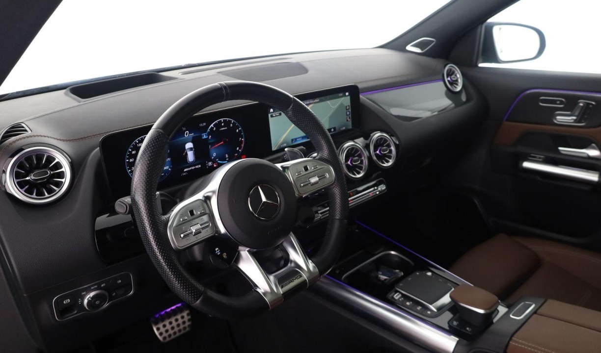 Mercedes-Benz GLA AMG 45s 4MATIC - foto 9