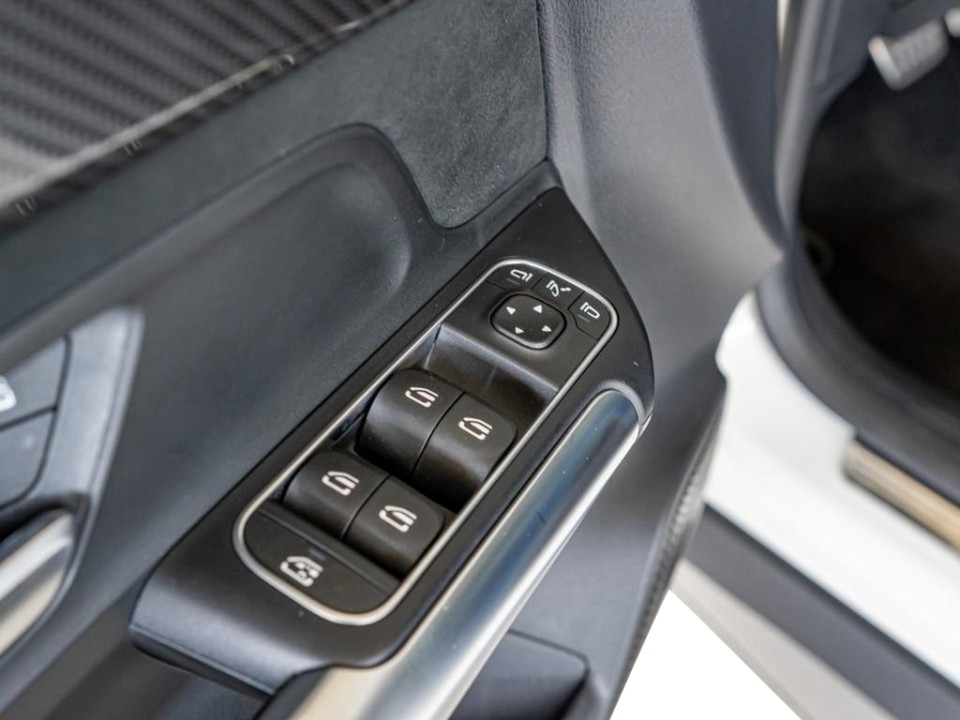 Mercedes-Benz GLA AMG 35 4MATIC - foto 15