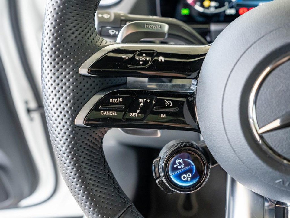 Mercedes-Benz GLA AMG 35 4MATIC - foto 10