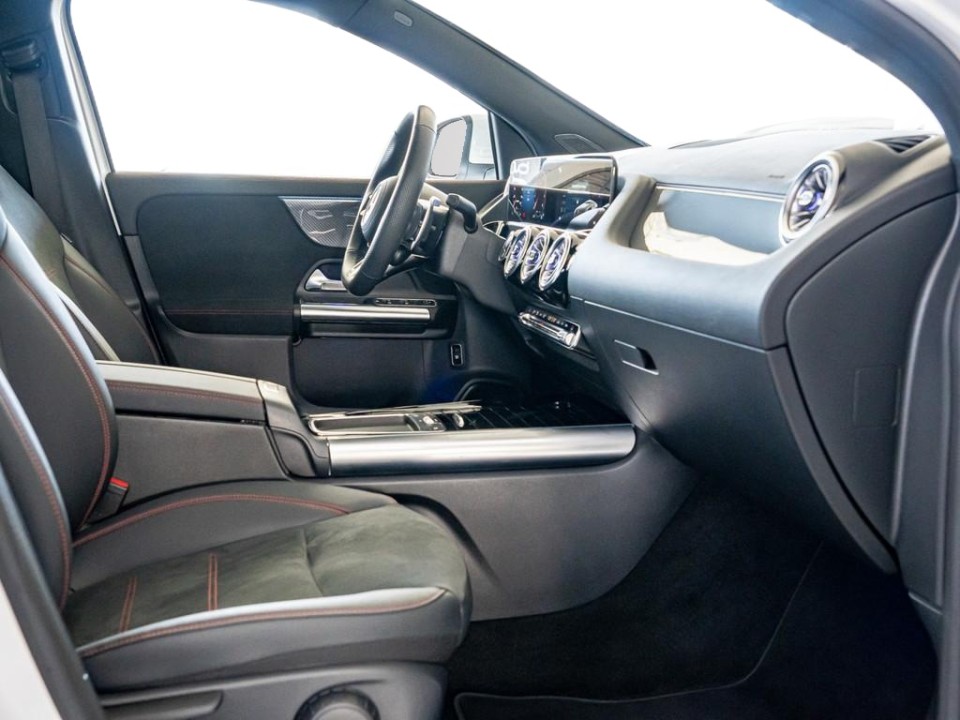 Mercedes-Benz GLA AMG 35 4MATIC - foto 6