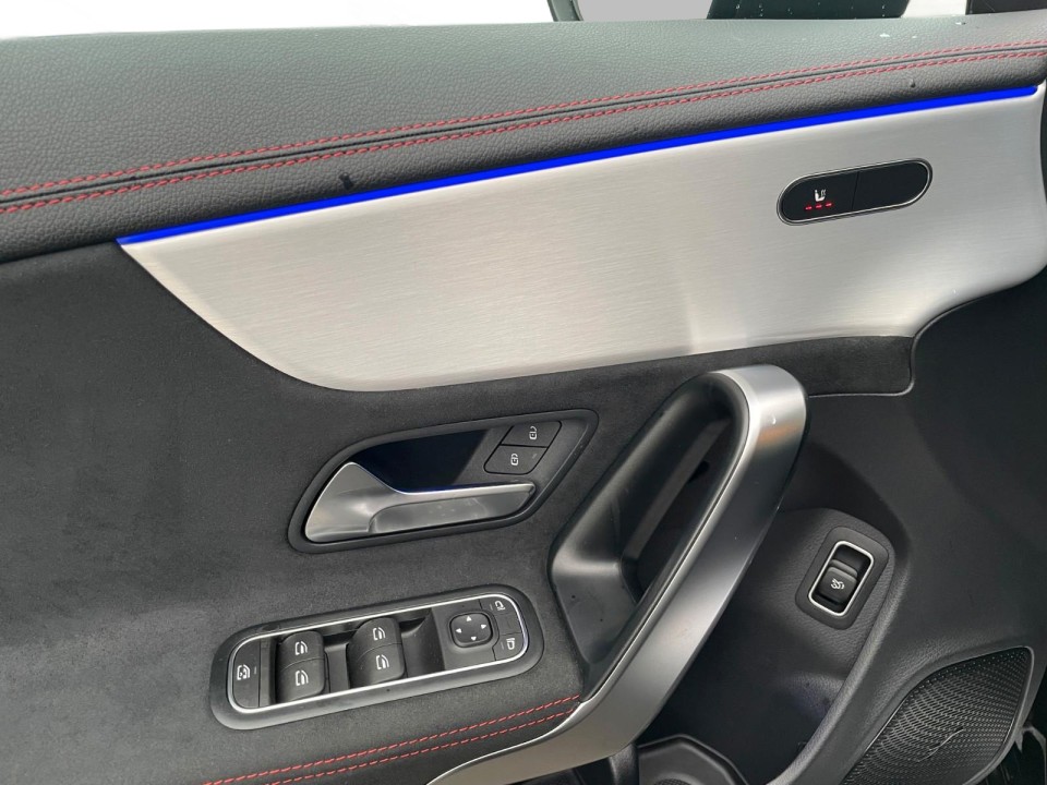 Mercedes-Benz CLA AMG 45 4MATIC - foto 17