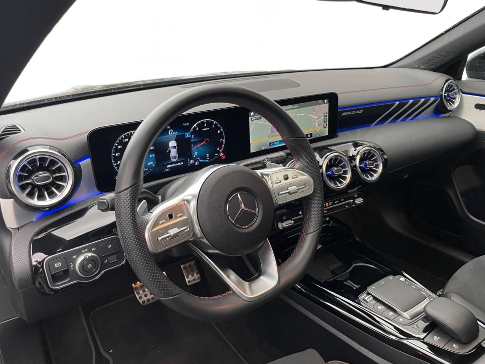Mercedes-Benz CLA AMG 45 4MATIC - foto 9