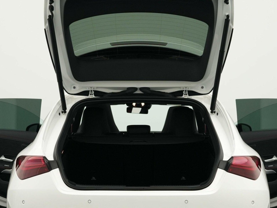 Mercedes-Benz CLA AMG 35 4MATIC Shooting Brake - foto 19