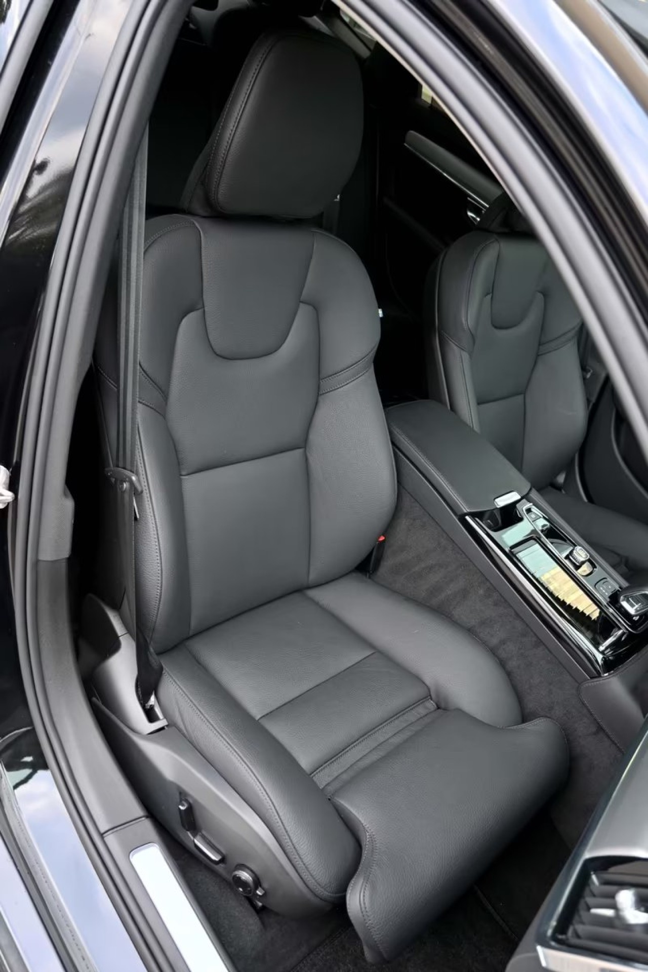 Volvo S90 T8 Recharge AWD Plus Dark - foto 15