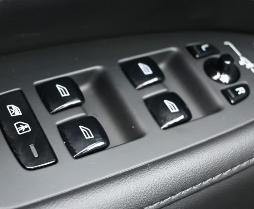 Volvo S90 T8 Recharge AWD Plus Dark - foto 18