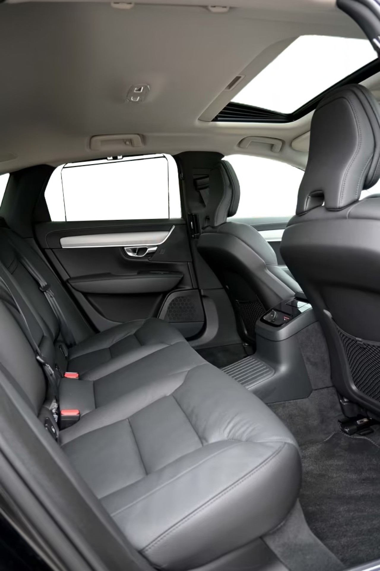 Volvo S90 T8 Recharge AWD Plus Dark - foto 16