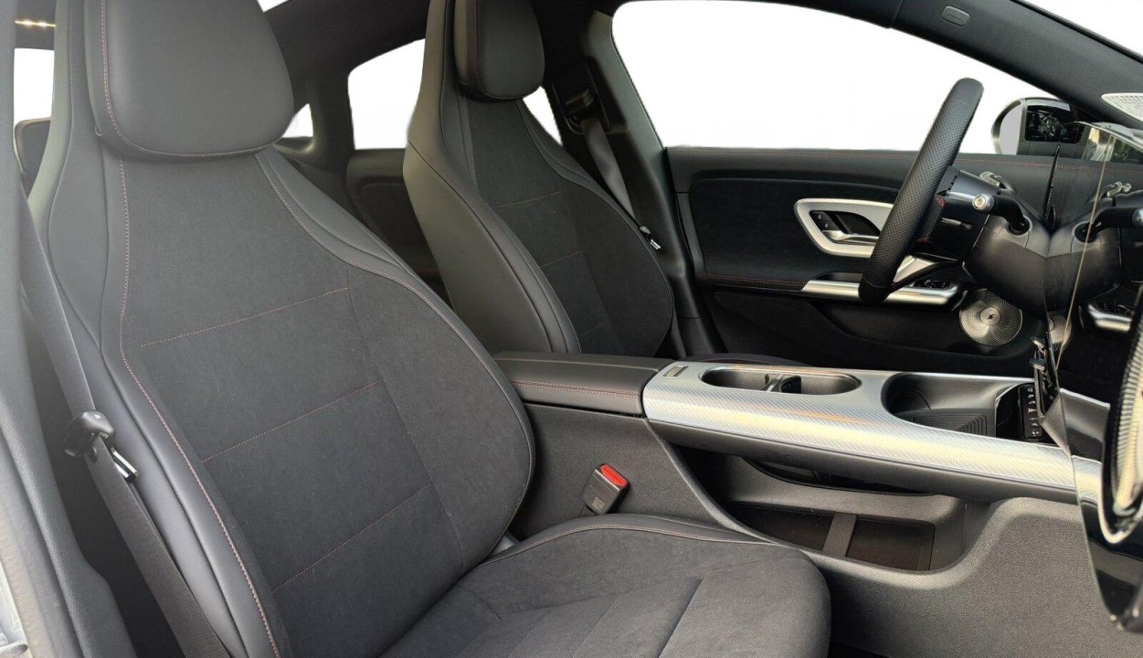 Mercedes-Benz CLA 350 4MATIC EQ - foto 7