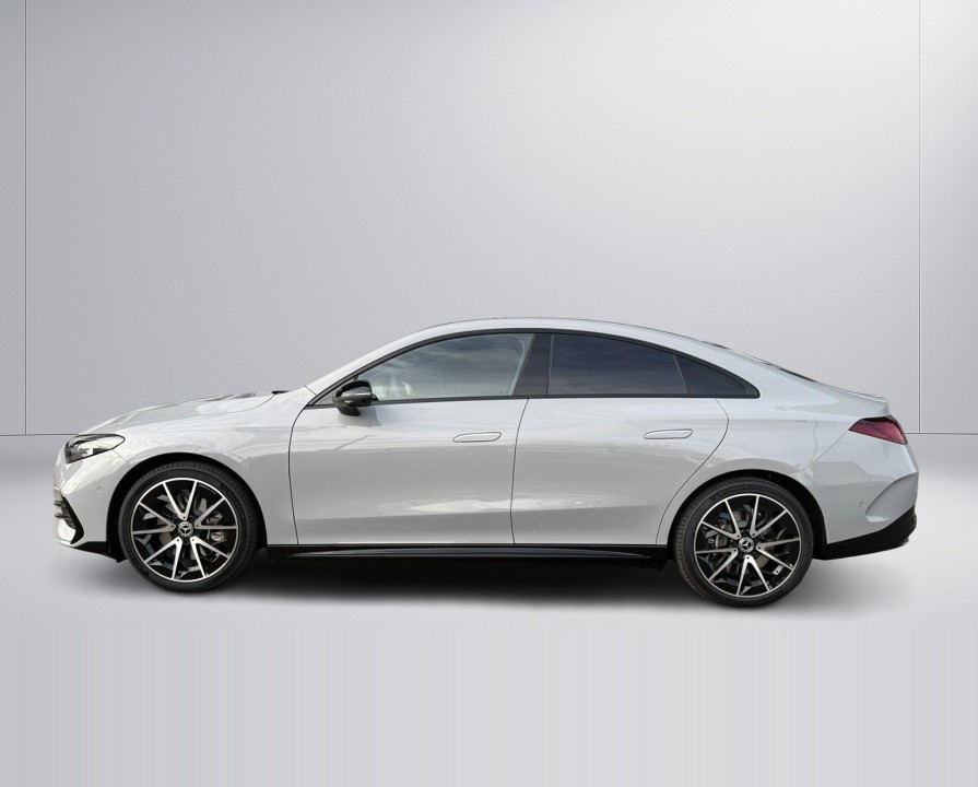 Mercedes-Benz CLA 350 4MATIC EQ (4)