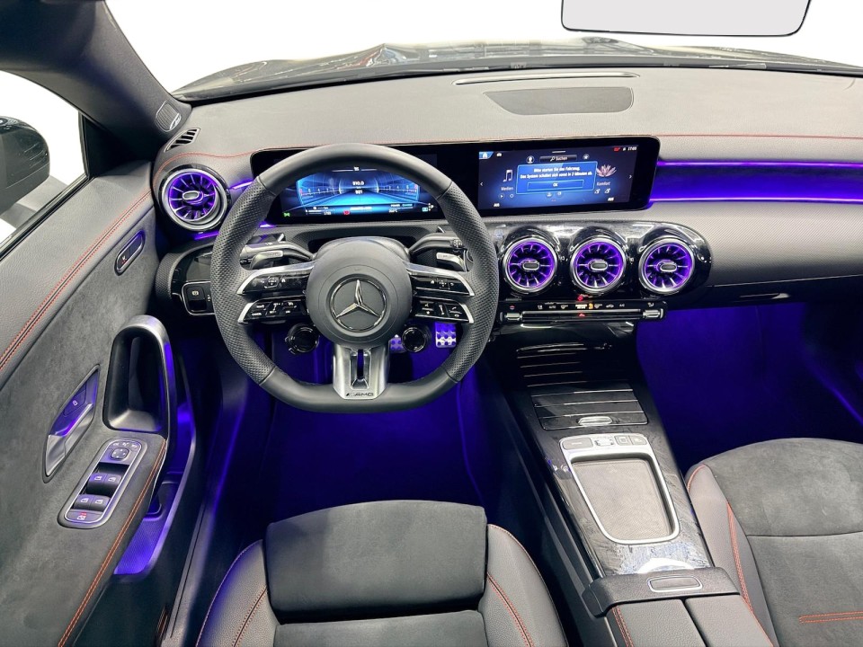 Mercedes-Benz CLA AMG 35 4MATIC - foto 13