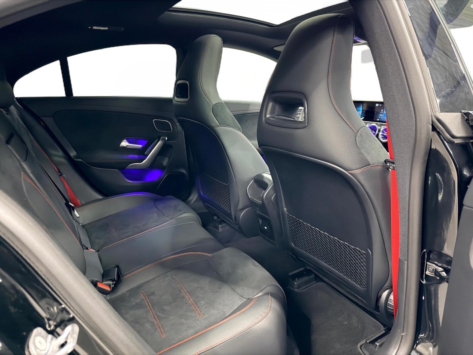 Mercedes-Benz CLA AMG 35 4MATIC - foto 10